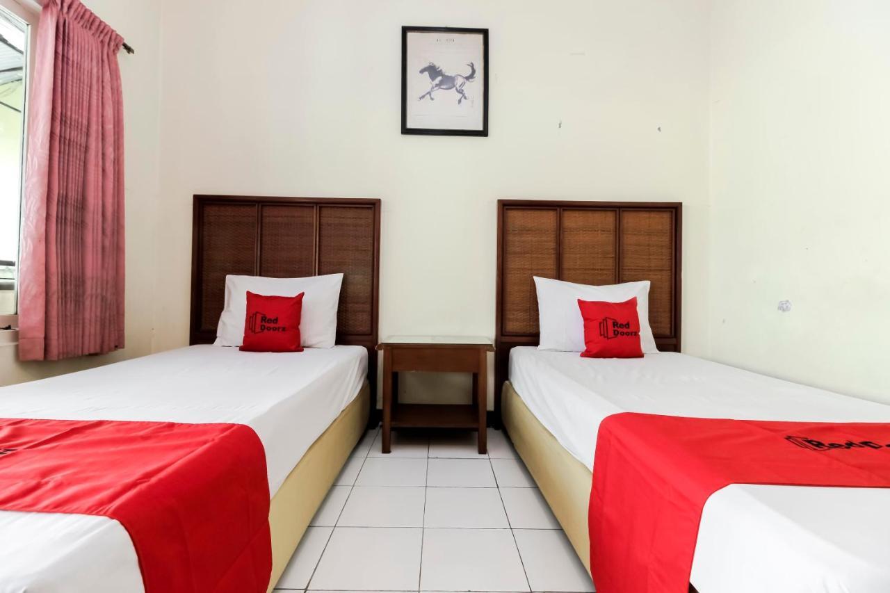 Reddoorz Plus Near Grage City Mall Cirebon Extérieur photo