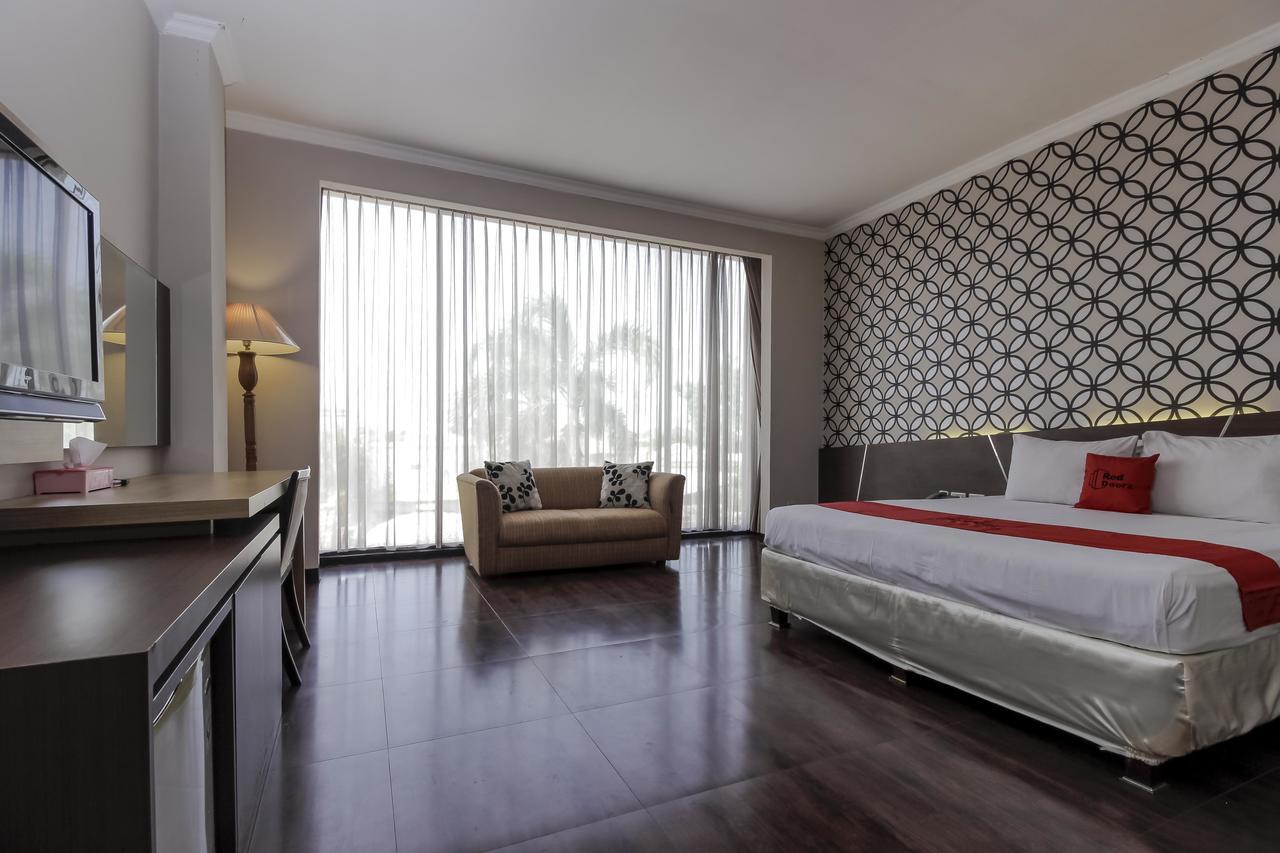 Reddoorz Plus Near Grage City Mall Cirebon Extérieur photo