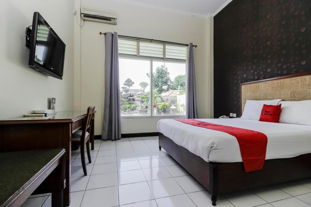 Reddoorz Plus Near Grage City Mall Cirebon Extérieur photo