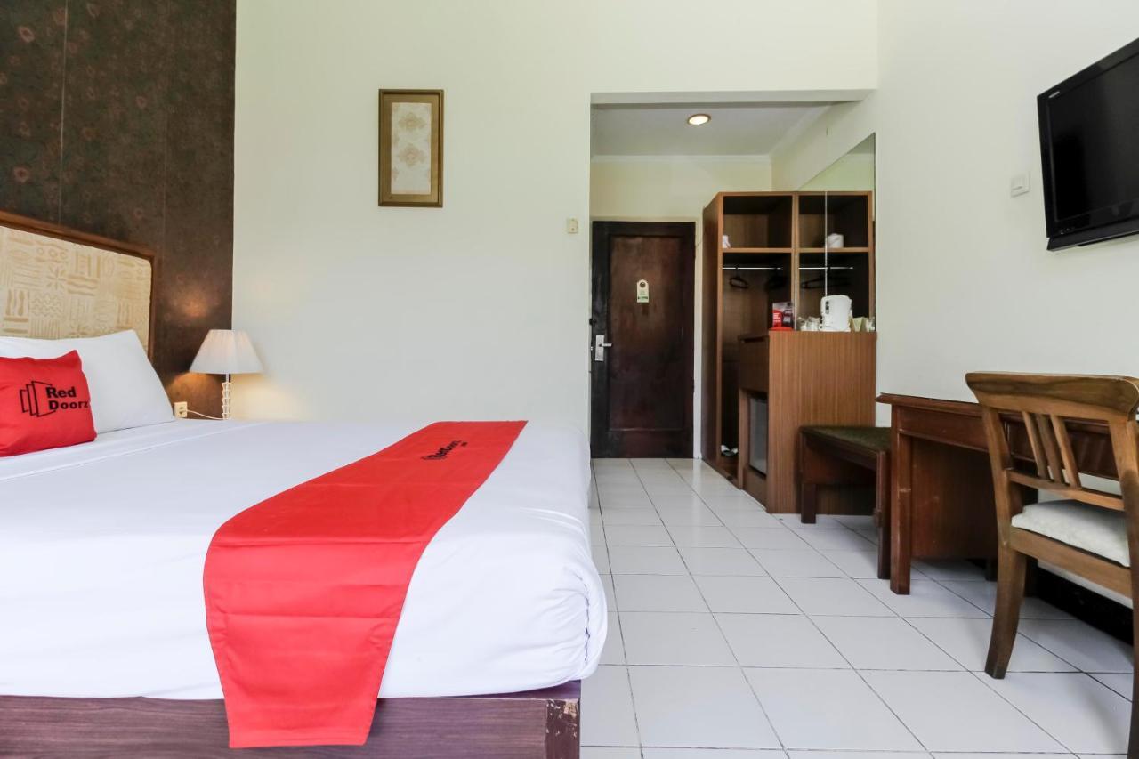 Reddoorz Plus Near Grage City Mall Cirebon Extérieur photo